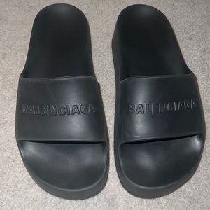 Balenciaga chunky slide
